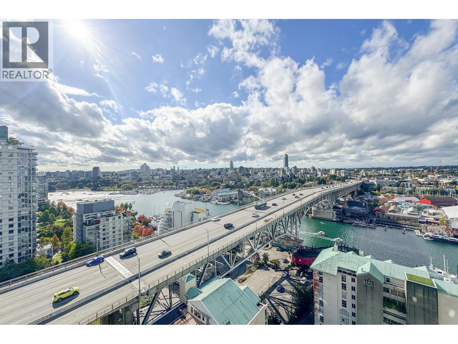 2207 1500 Howe Street, Vancouver, British Columbia  V6Z 2N1 - Photo 2 - R3055046