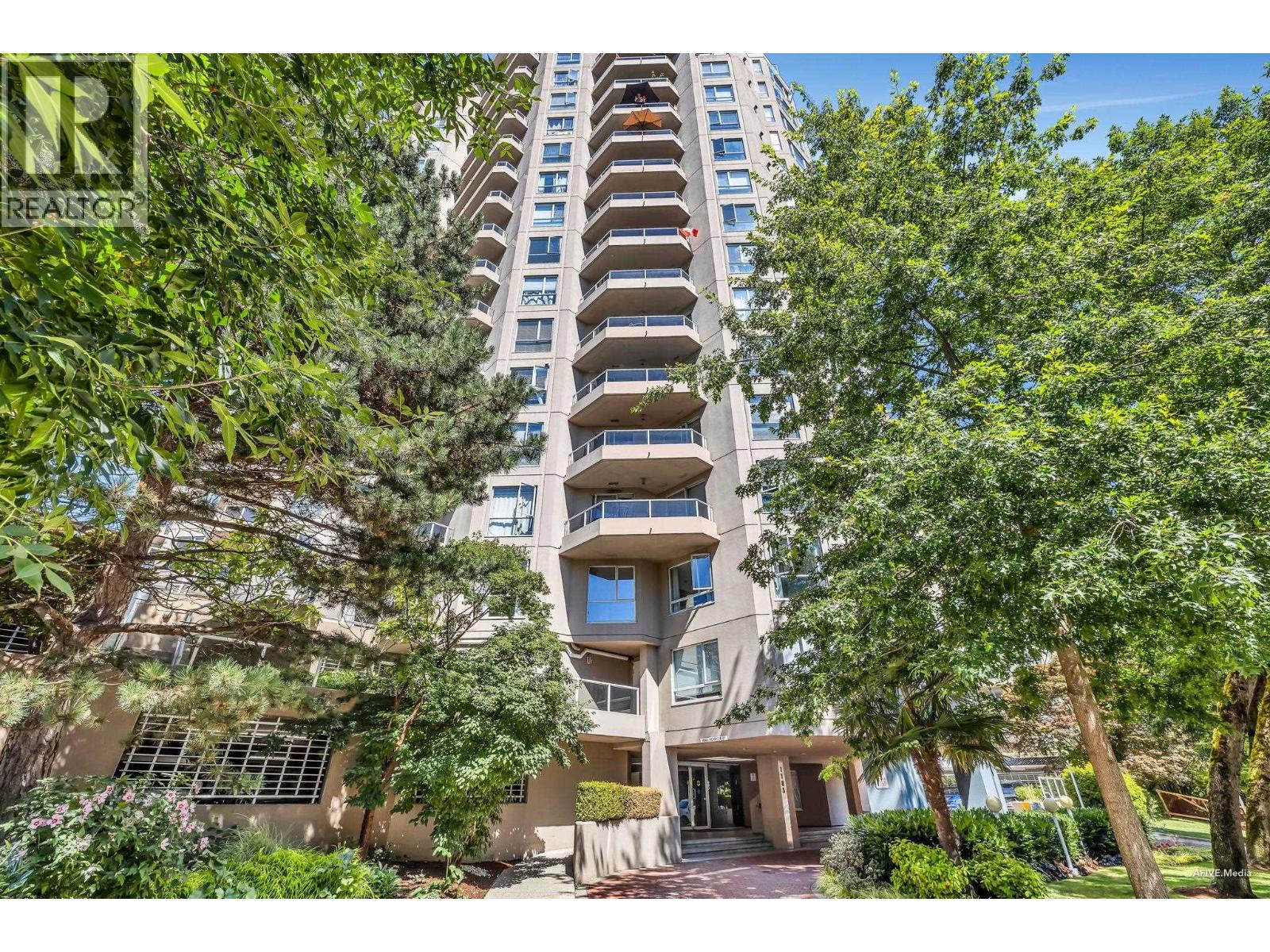 1605 1185 Quayside Drive, New Westminster, British Columbia  V3M 6T8 - Photo 2 - R3053709