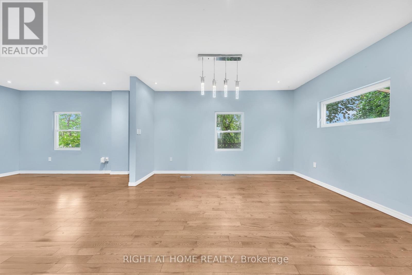 7 Maywood Avenue, St. Catharines, Ontario  L2R 1C4 - Photo 8 - X12433188
