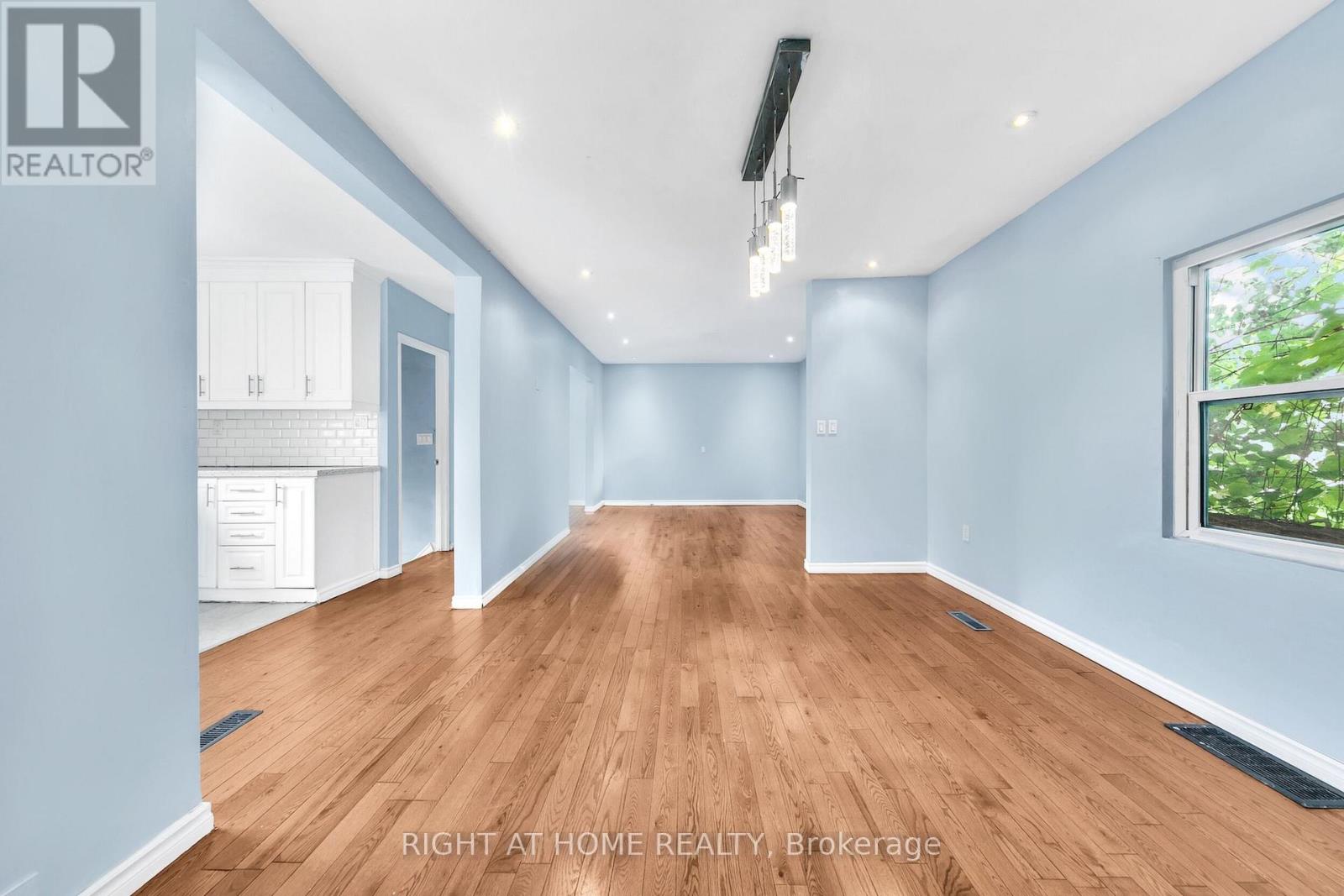 7 Maywood Avenue, St. Catharines, Ontario  L2R 1C4 - Photo 16 - X12433188