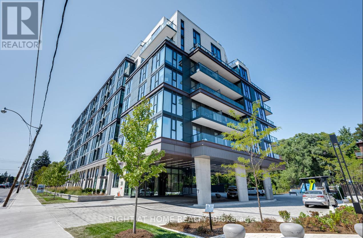 426 - 250 LAWRENCE AVENUE W, Toronto, Ontario