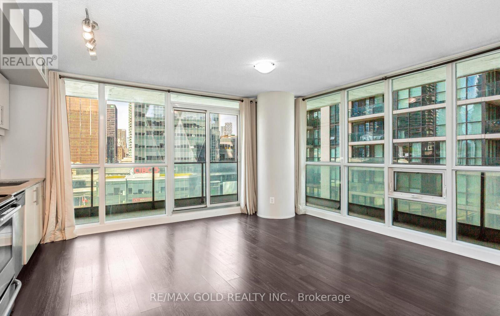 1104 - 33 Bay Street, Toronto, Ontario  M5J 2Z3 - Photo 12 - C12443765