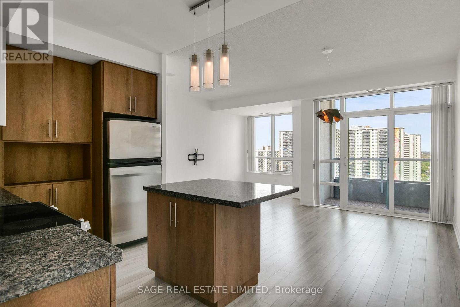 2104 - 120 Homewood Avenue, Toronto, Ontario  M4Y 2J3 - Photo 1 - C12443782