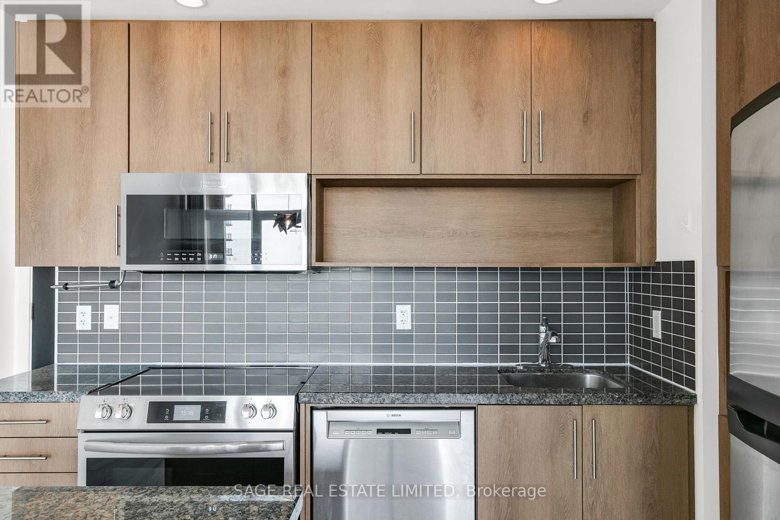 2104 - 120 Homewood Avenue, Toronto, Ontario  M4Y 2J3 - Photo 12 - C12443782