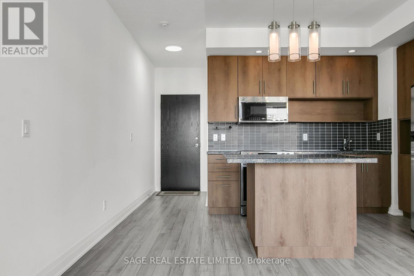 2104 - 120 Homewood Avenue, Toronto, Ontario  M4Y 2J3 - Photo 2 - C12443782
