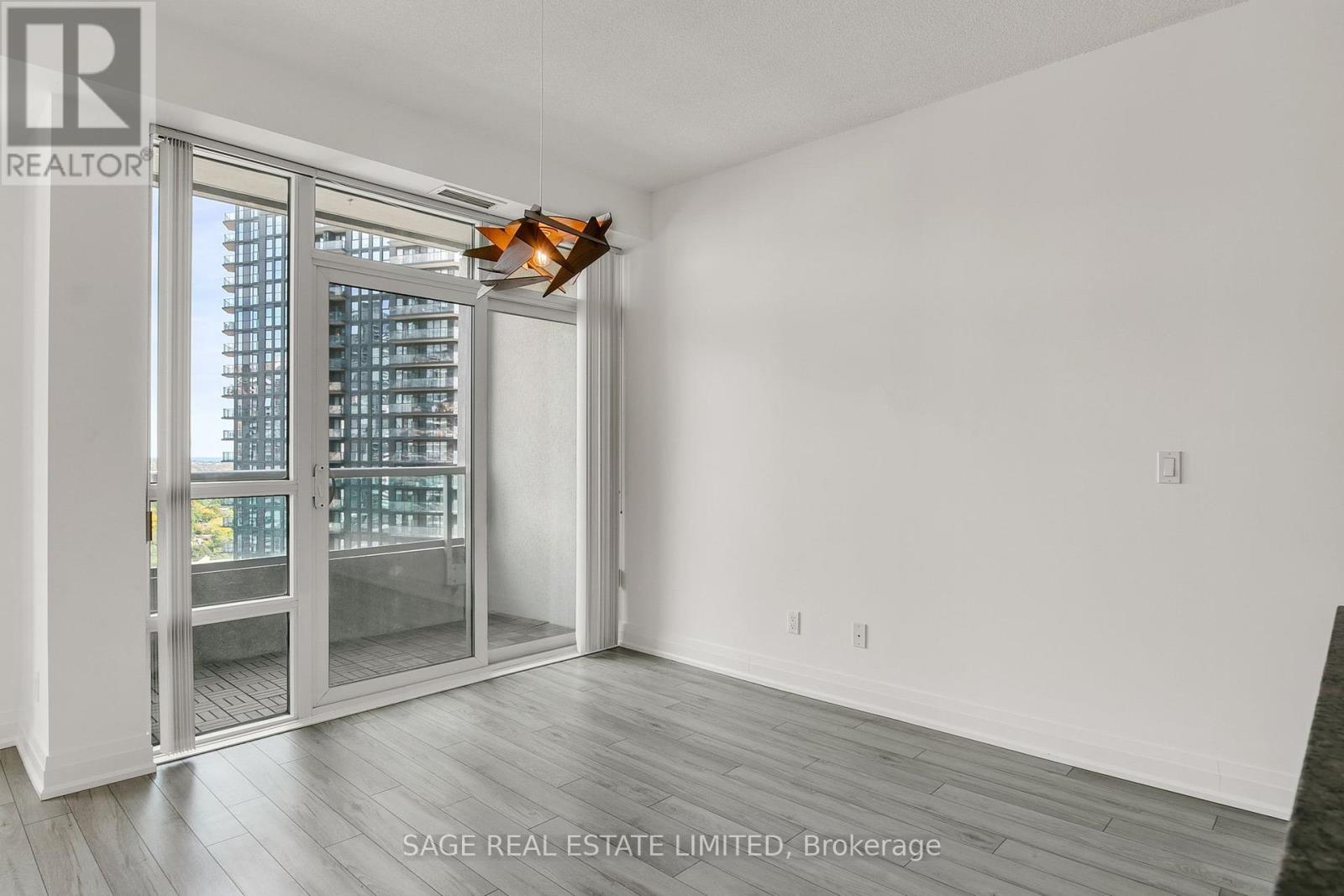 2104 - 120 Homewood Avenue, Toronto, Ontario  M4Y 2J3 - Photo 8 - C12443782