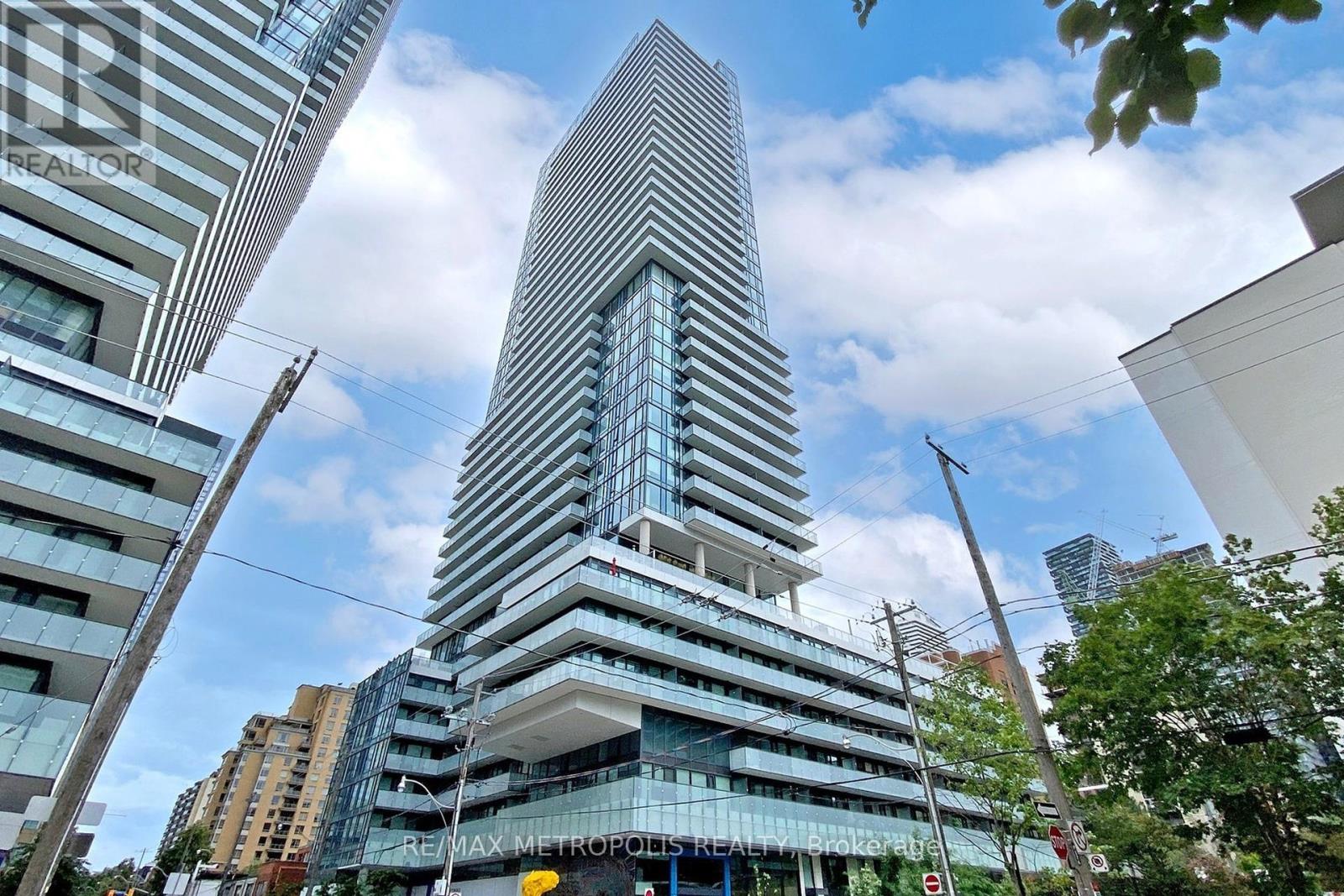 1805 - 161 ROEHAMPTON AVENUE, Toronto, Ontario