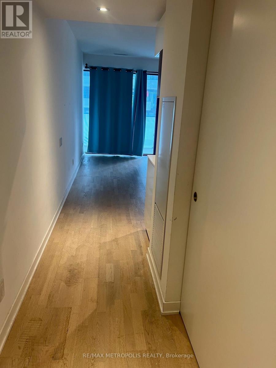 1805 - 161 Roehampton Avenue, Toronto, Ontario  M4P 0C8 - Photo 13 - C12443803
