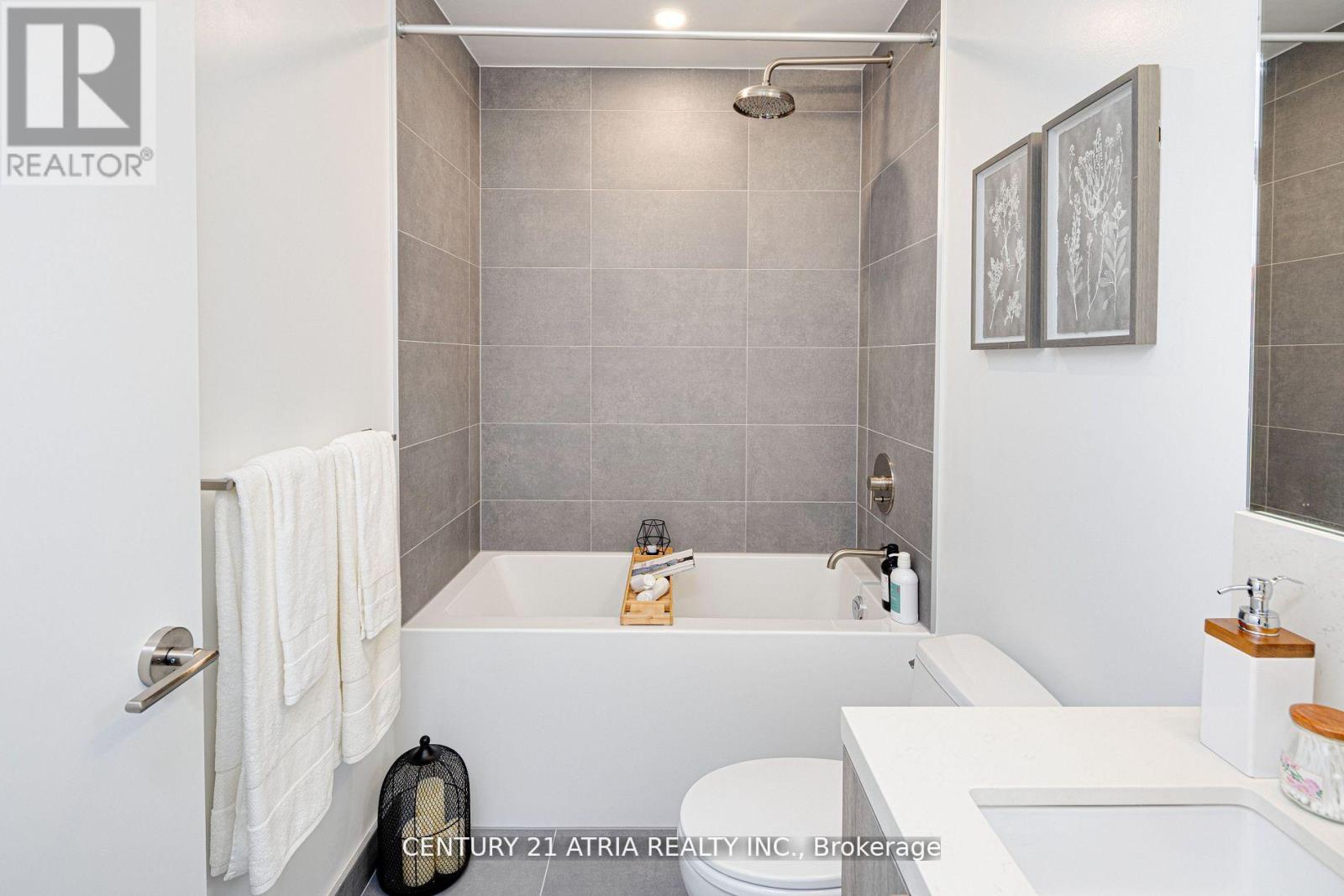 1810 - 2020 Bathurst Street, Toronto, Ontario  M5P 0A6 - Photo 13 - C12443805