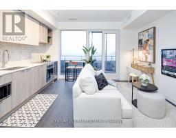 1810 - 2020 BATHURST STREET, Toronto, Ontario