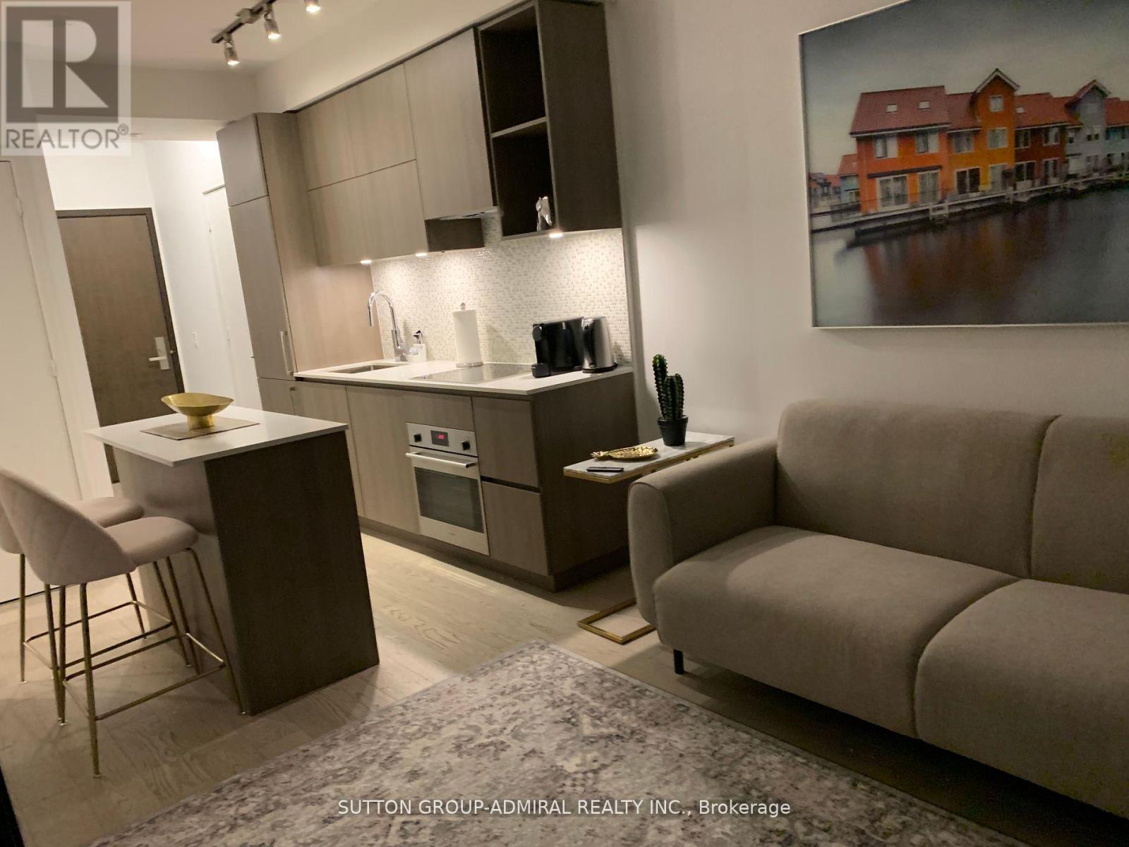 2203 - 1 Yorkville Avenue, Toronto, Ontario  M4W 1L1 - Photo 2 - C12443833