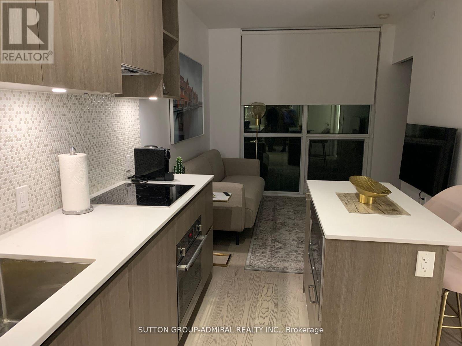 2203 - 1 Yorkville Avenue, Toronto, Ontario  M4W 1L1 - Photo 8 - C12443833