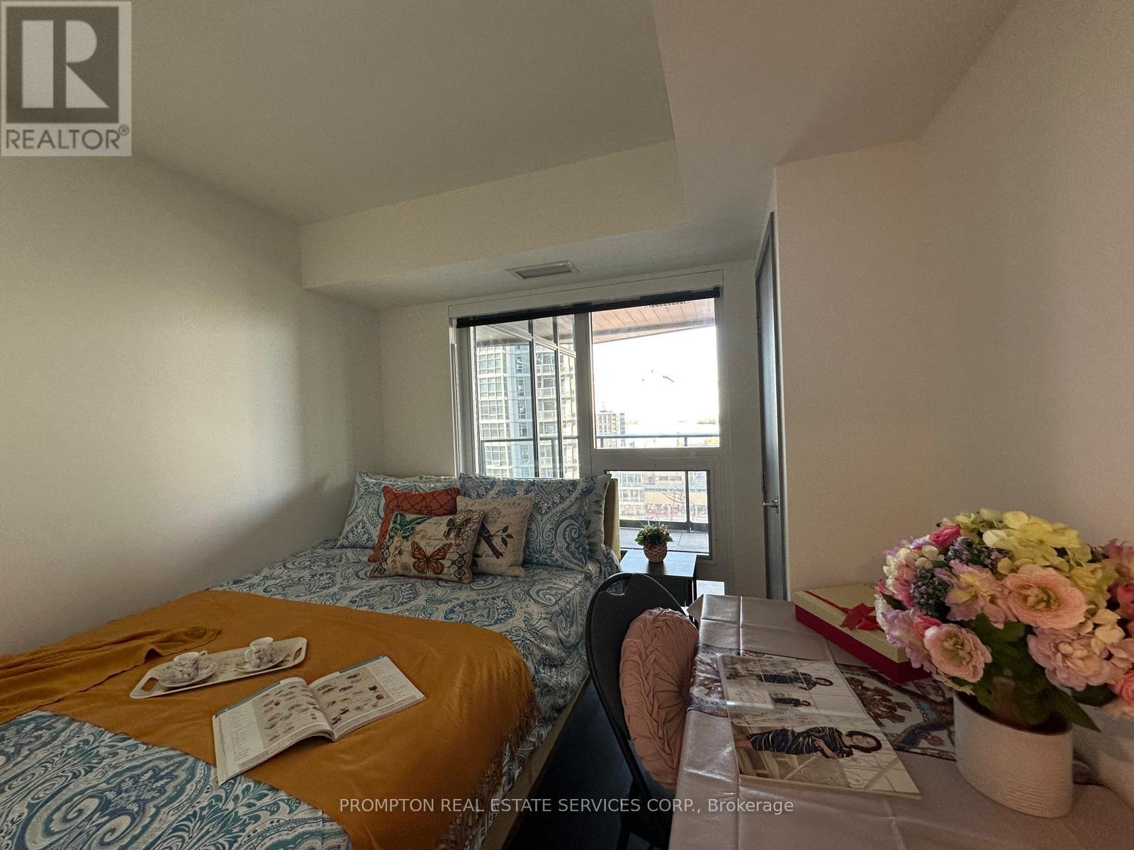 1010 - 1 Concord Cityplace Way, Toronto, Ontario  M5V 0X3 - Photo 2 - C12443869