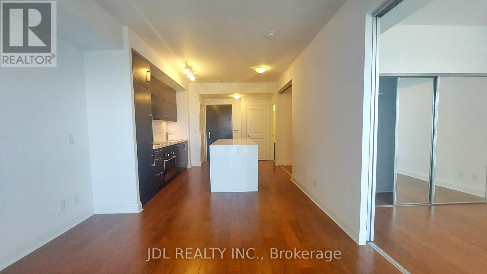2306 - 1080 Bay Street, Toronto, Ontario  M5S 0A5 - Photo 2 - C12443879