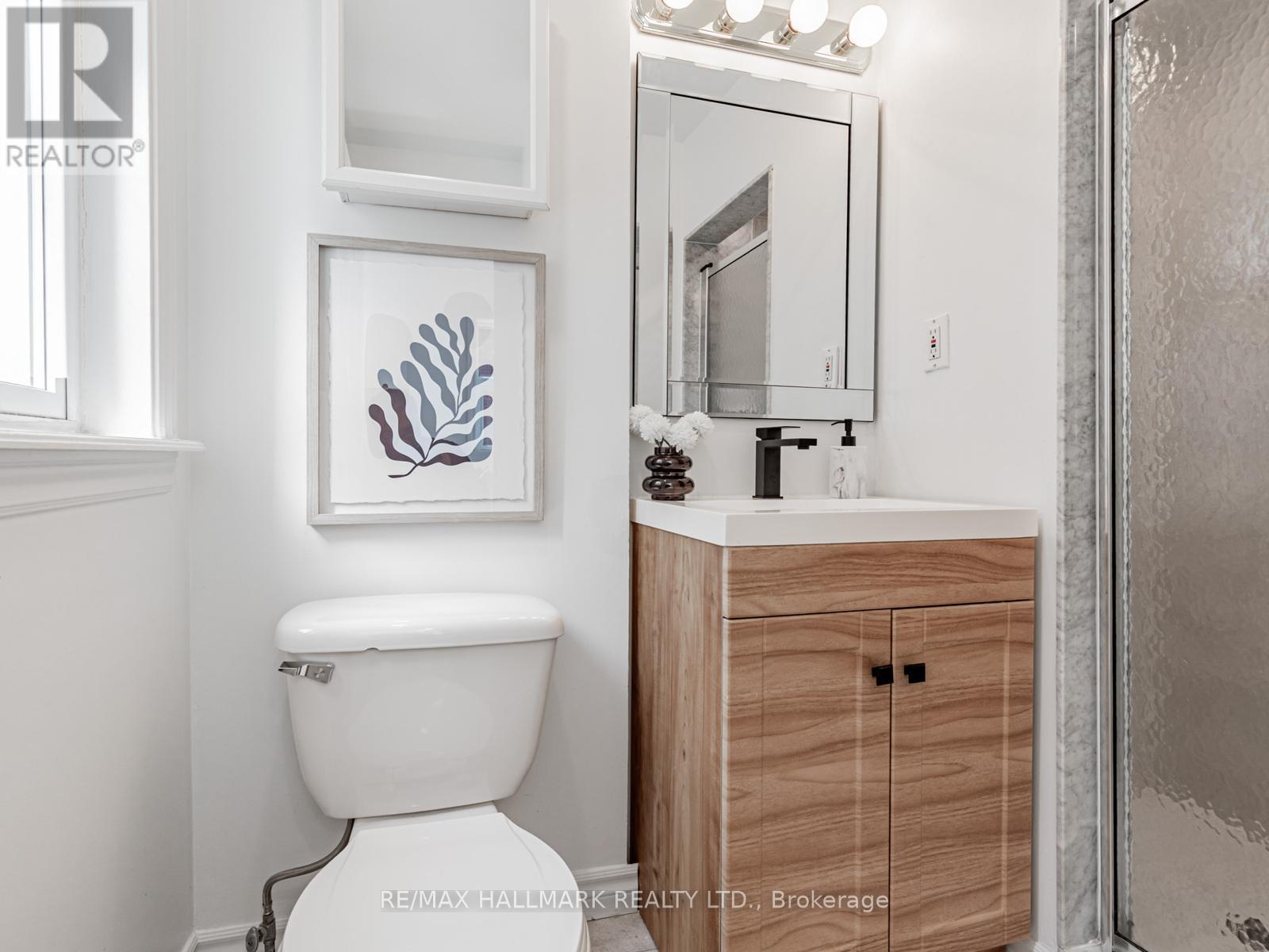 Main - 8 Redwood Avenue, Toronto, Ontario  M4L 2S6 - Photo 22 - E12443804