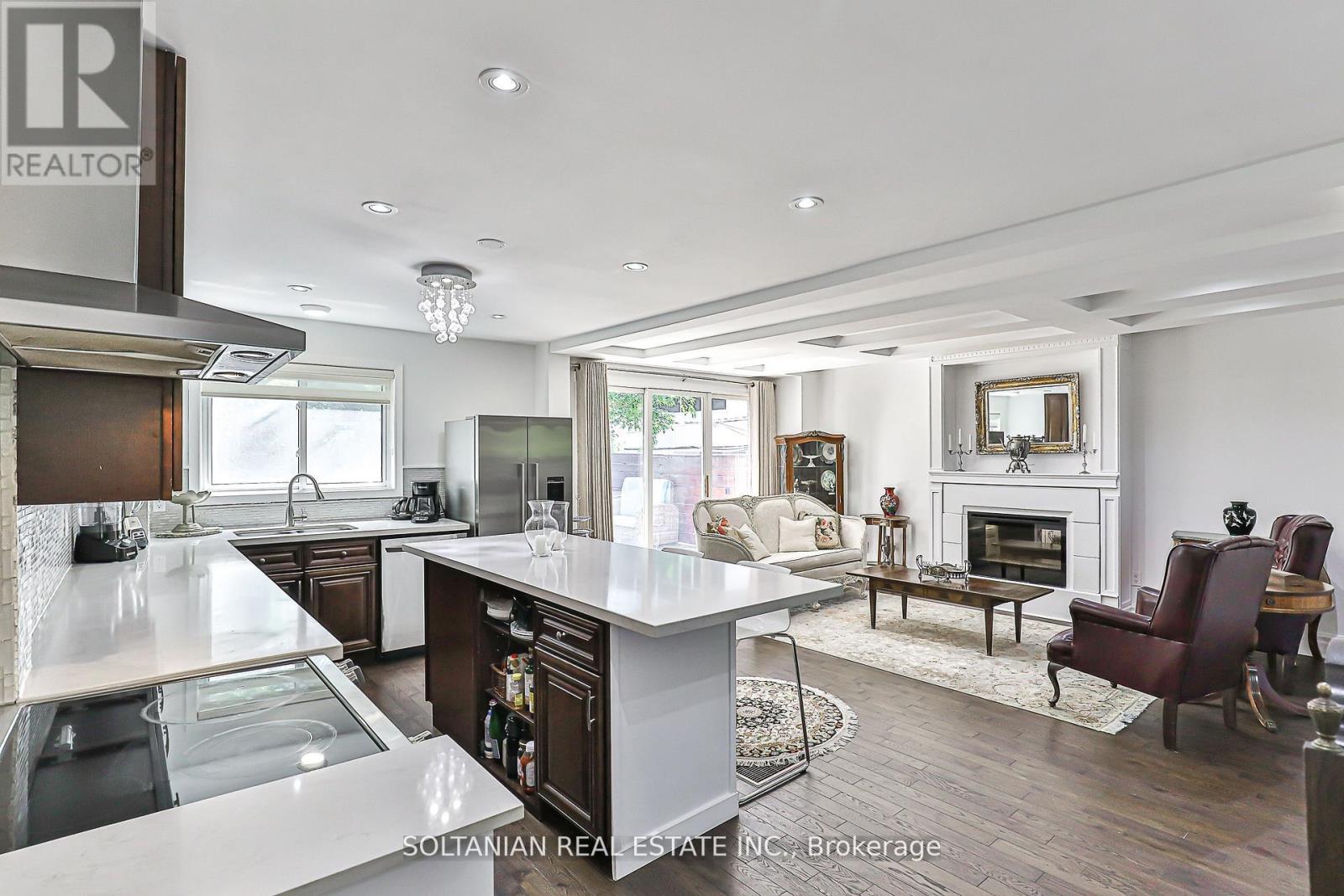 21 Pretoria Avenue, Toronto, Ontario  M4K 1T2 - Photo 10 - E12443866