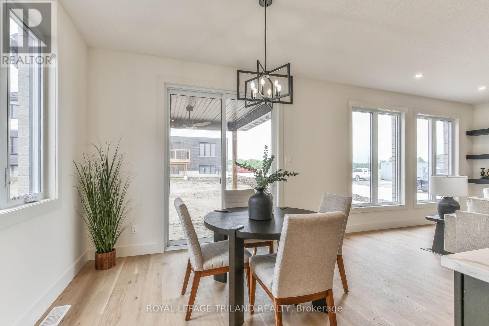 6484 Heathwoods Avenue, London South, Ontario  N6P 0J7 - Photo 19 - X12442575