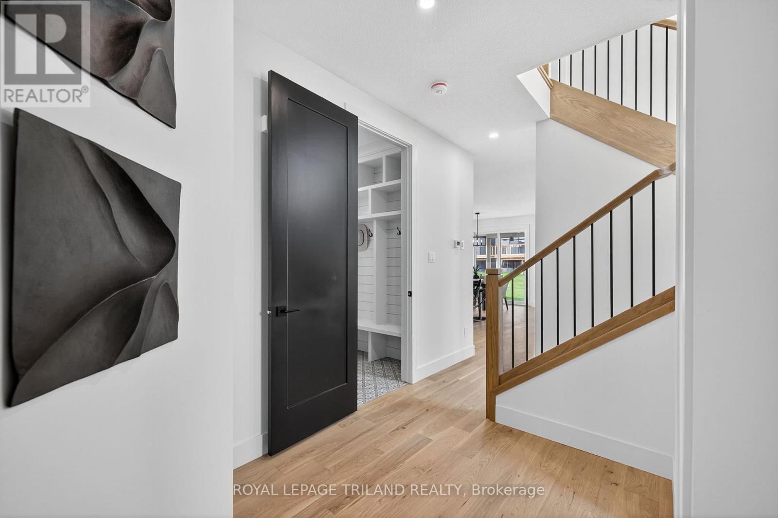 6484 Heathwoods Avenue, London South, Ontario  N6P 0J7 - Photo 5 - X12442575