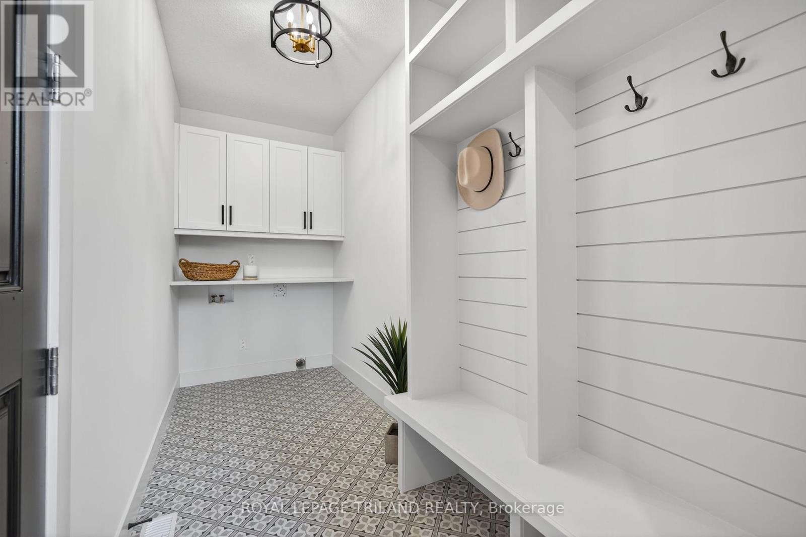 6484 Heathwoods Avenue, London South, Ontario  N6P 0J7 - Photo 8 - X12442575