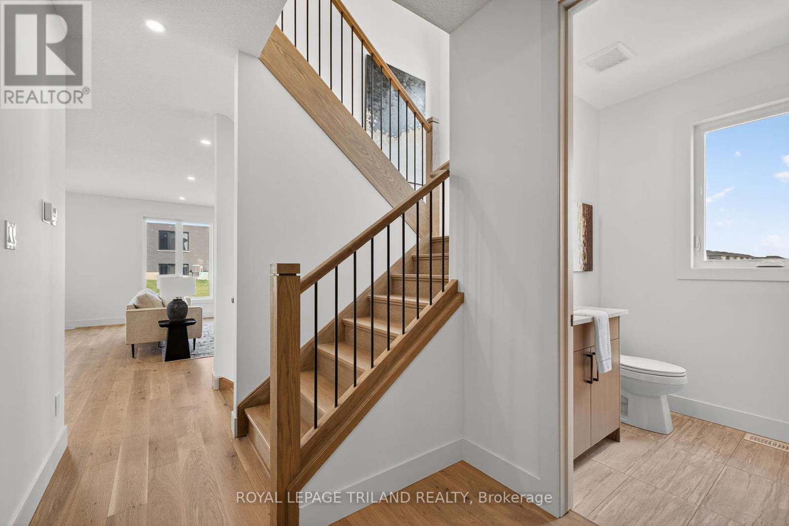 6484 Heathwoods Avenue, London South, Ontario  N6P 0J7 - Photo 6 - X12442575