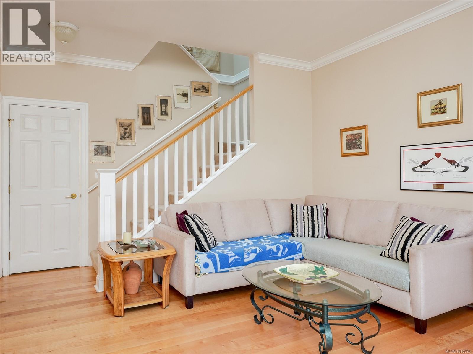 1 2573 Kilgary Pl, Saanich, British Columbia  V8N 1J7 - Photo 14 - 1015320