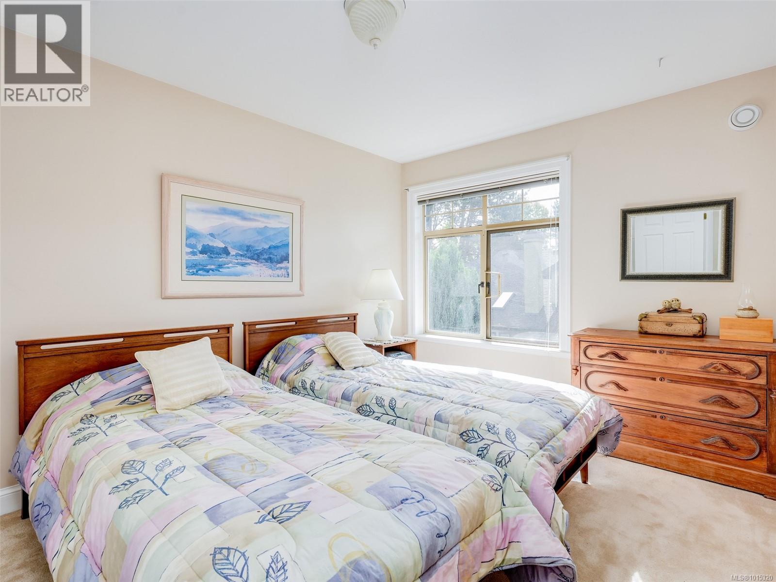 1 2573 Kilgary Pl, Saanich, British Columbia  V8N 1J7 - Photo 20 - 1015320