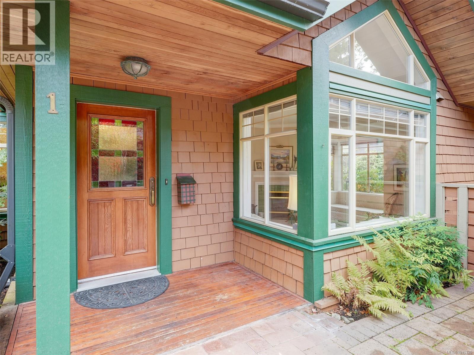 1 2573 Kilgary Pl, Saanich, British Columbia  V8N 1J7 - Photo 36 - 1015320