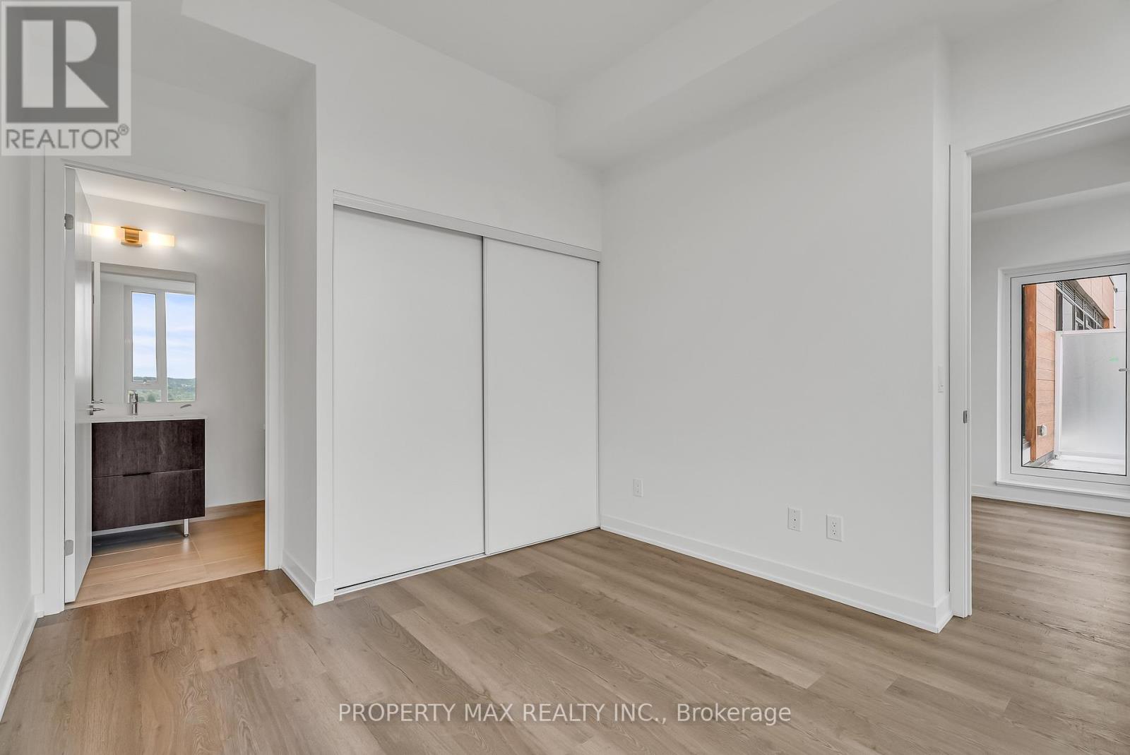 1428 - 2 David Eyer Road, Richmond Hill, Ontario  L4S 0N6 - Photo 15 - N12443742