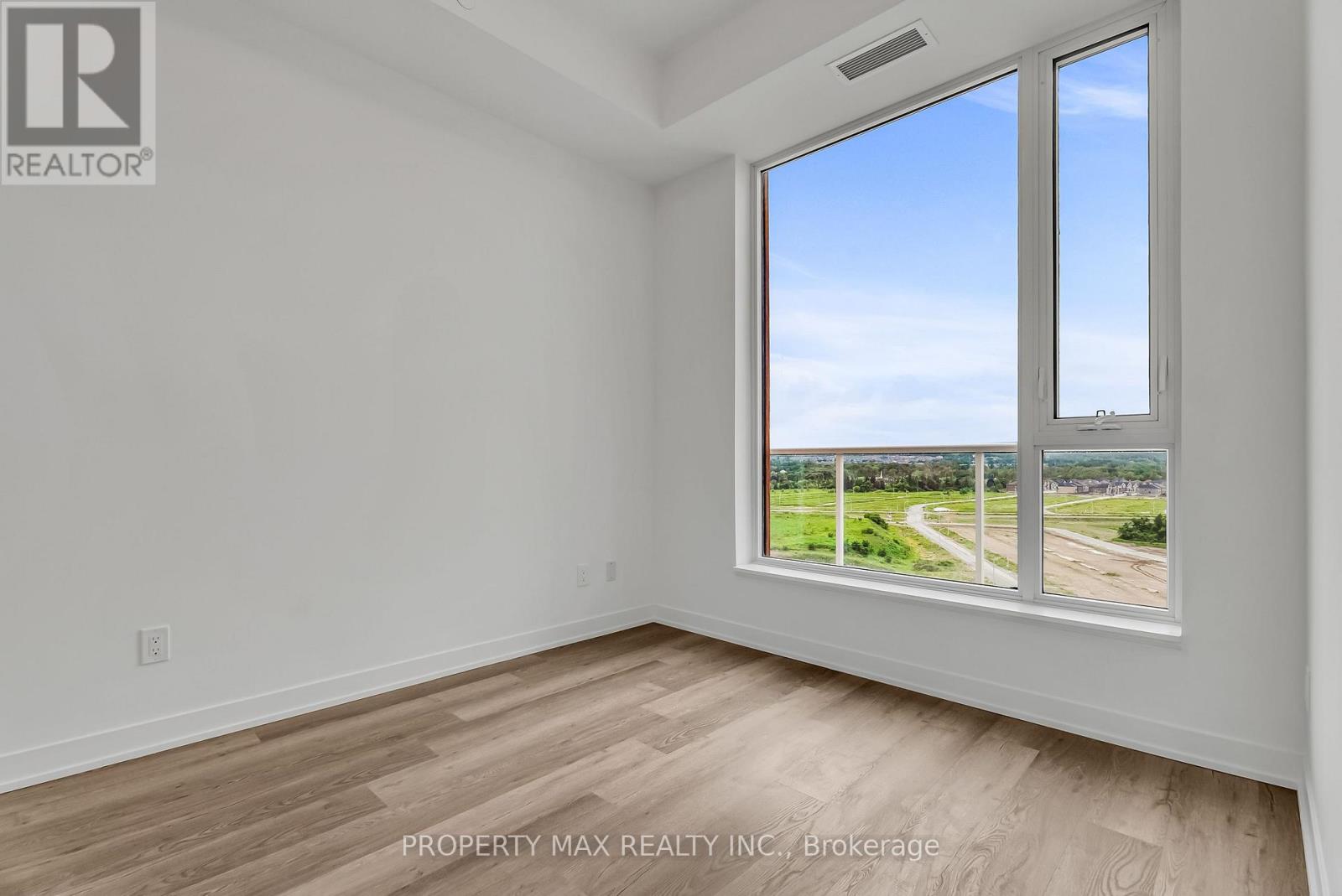 1428 - 2 David Eyer Road, Richmond Hill, Ontario  L4S 0N6 - Photo 17 - N12443742