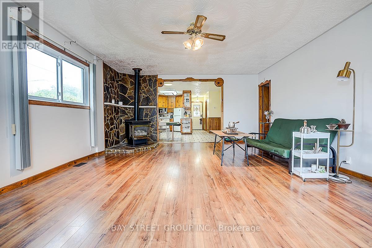 381 Walter Drive, Georgina, Ontario  L4P 3A8 - Photo 38 - N12443795
