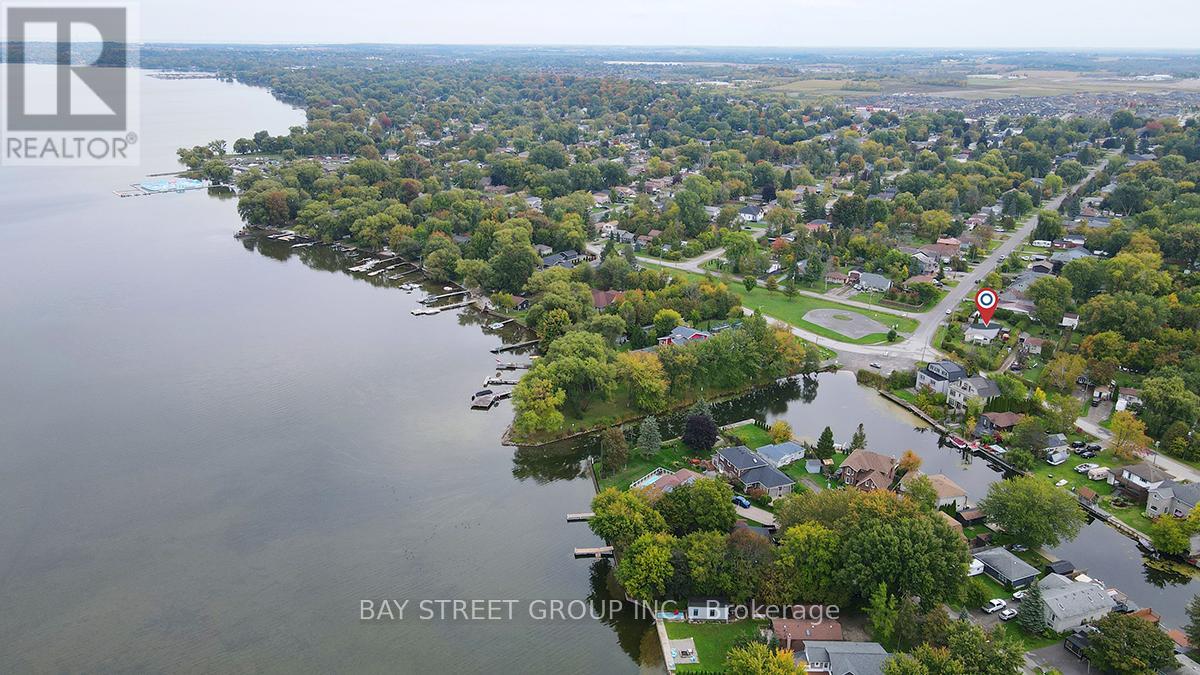 381 Walter Drive, Georgina, Ontario  L4P 3A8 - Photo 8 - N12443795