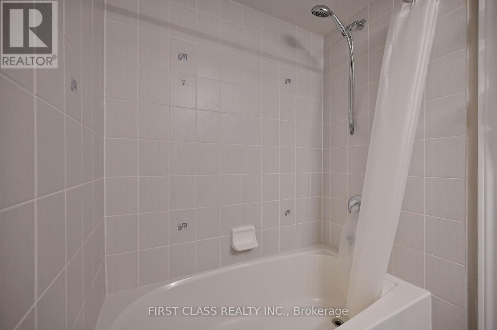 12 Princess Diana Drive, Markham, Ontario  L6C 0G7 - Photo 31 - N12443817