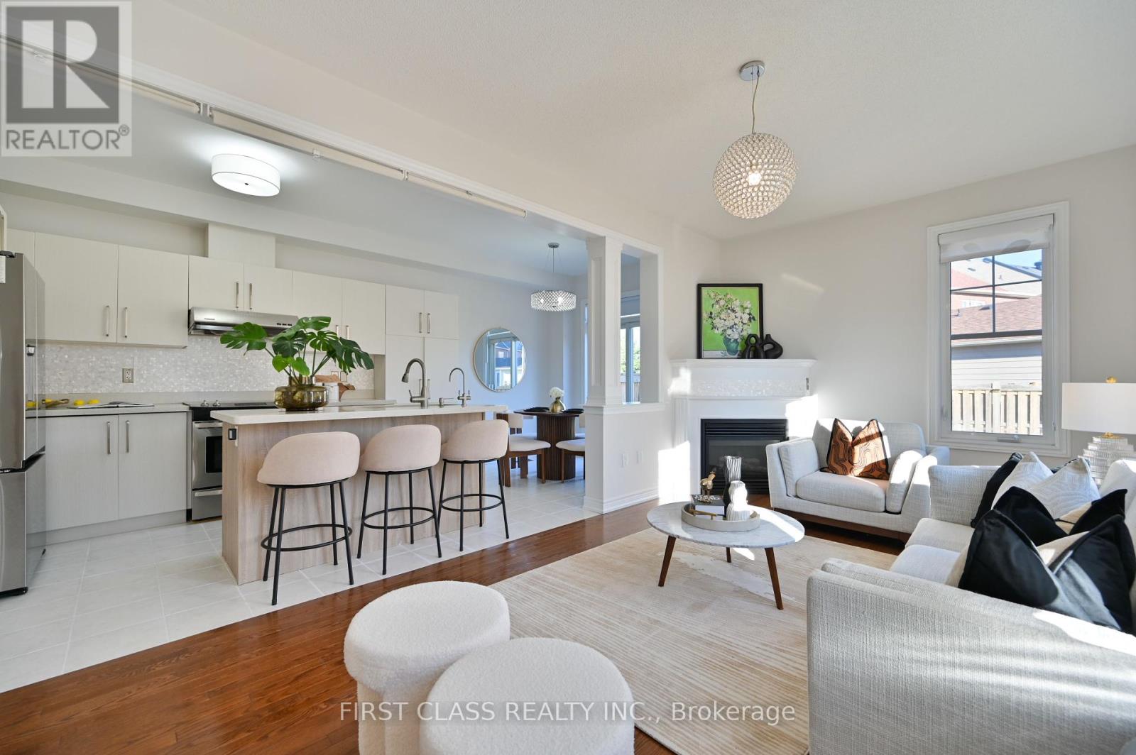 12 Princess Diana Drive, Markham, Ontario  L6C 0G7 - Photo 7 - N12443817