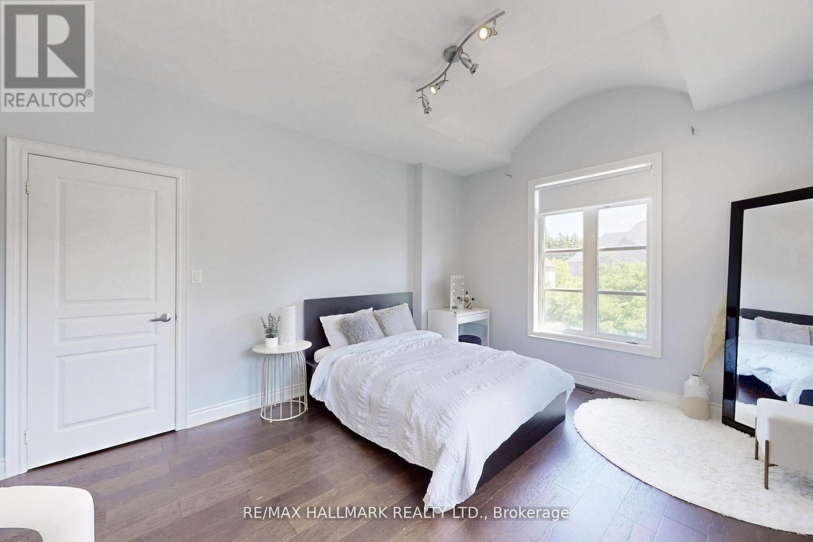 420 Paradelle Drive, Richmond Hill, Ontario  L4E 4R9 - Photo 25 - N12443831