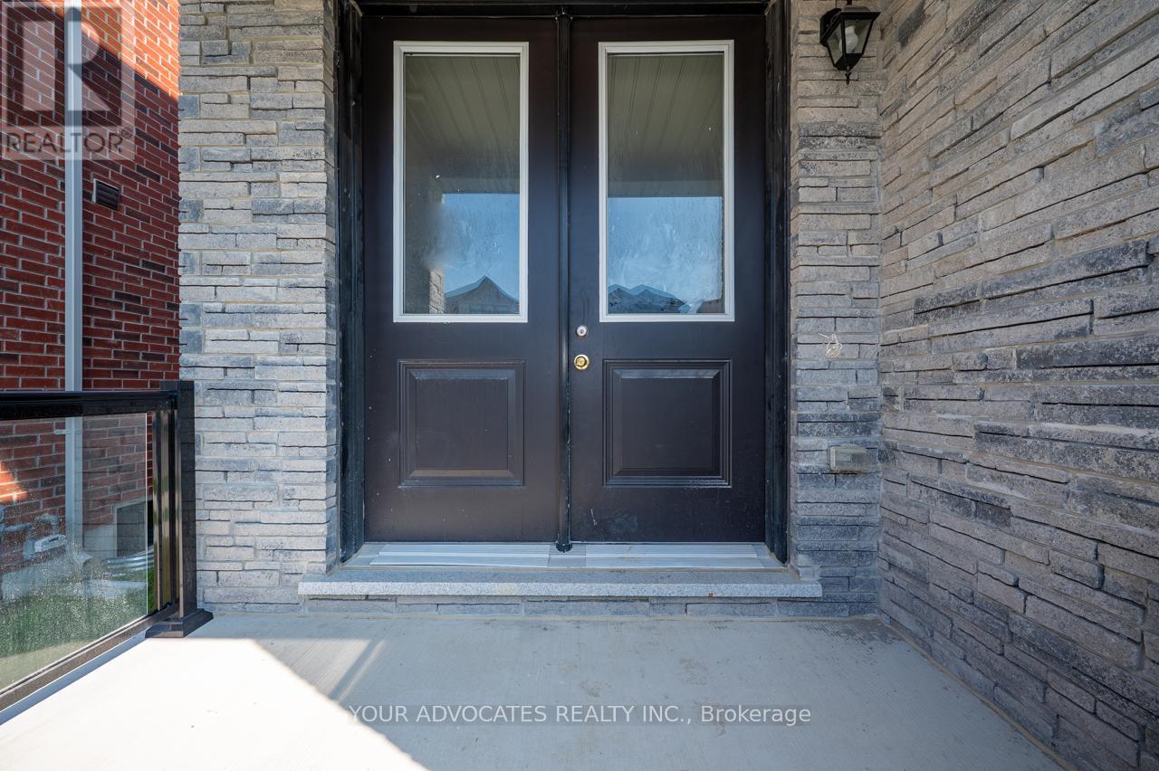 14 Jack Carson Drive, Markham, Ontario  L6B 1R8 - Photo 4 - N12443860