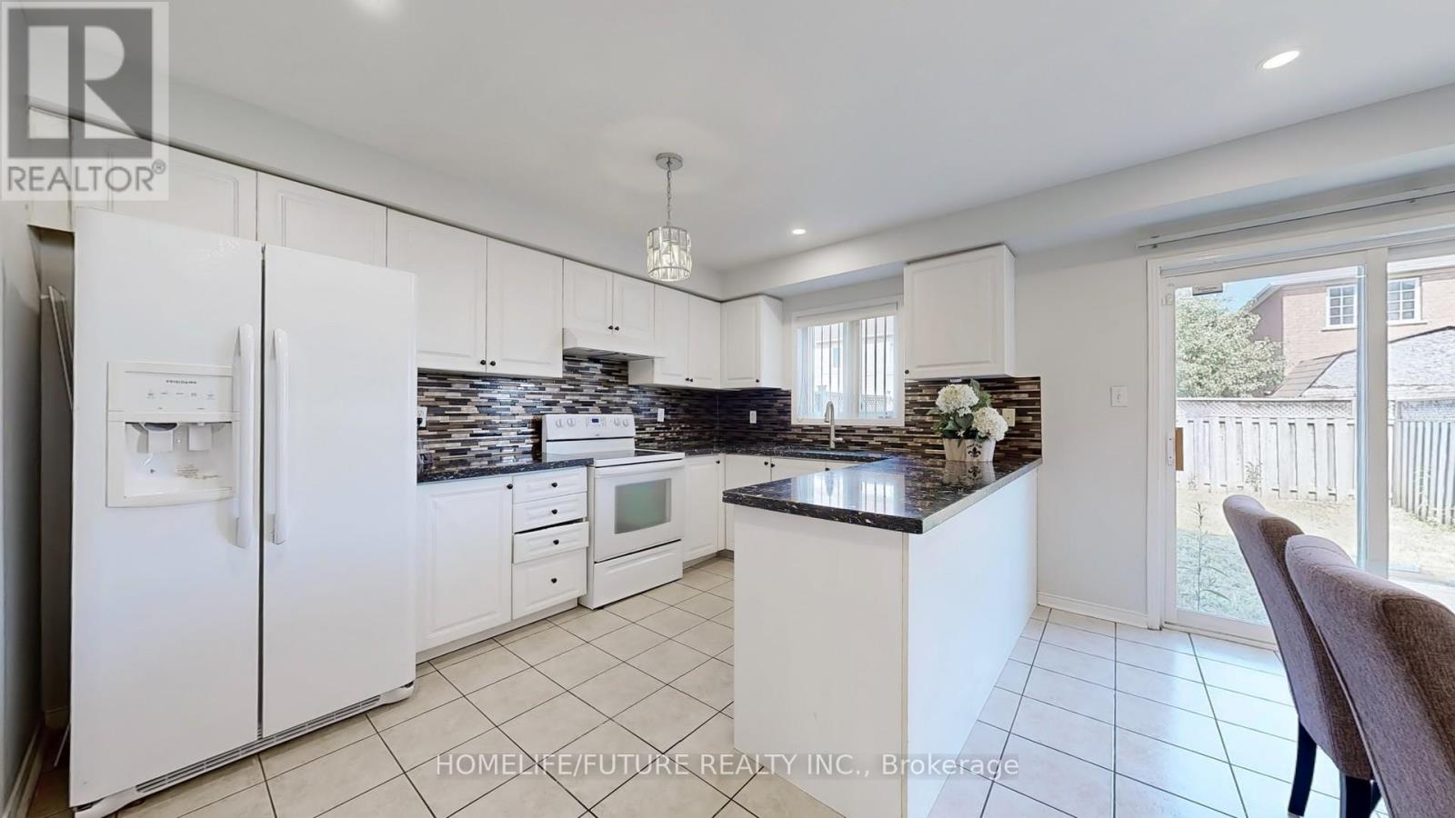 5 Holloway Road, Markham (Cedarwood), Ontario  L3S 4P4 - Photo 10 - N12443900