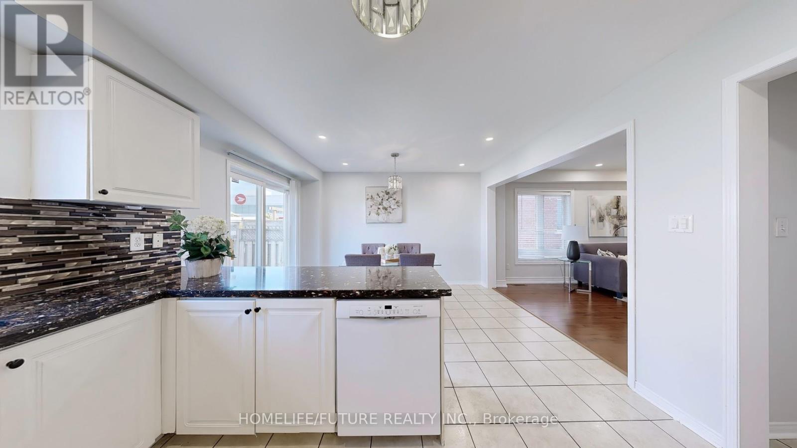 5 Holloway Road, Markham (Cedarwood), Ontario  L3S 4P4 - Photo 12 - N12443900