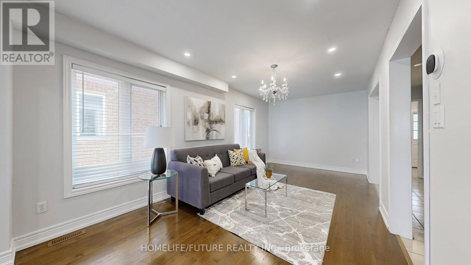 5 Holloway Road, Markham (Cedarwood), Ontario  L3S 4P4 - Photo 8 - N12443900