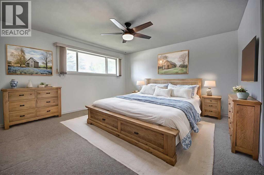 1004 Cantabrian Drive Sw, Calgary, Alberta  T2W 1L7 - Photo 11 - A2261935