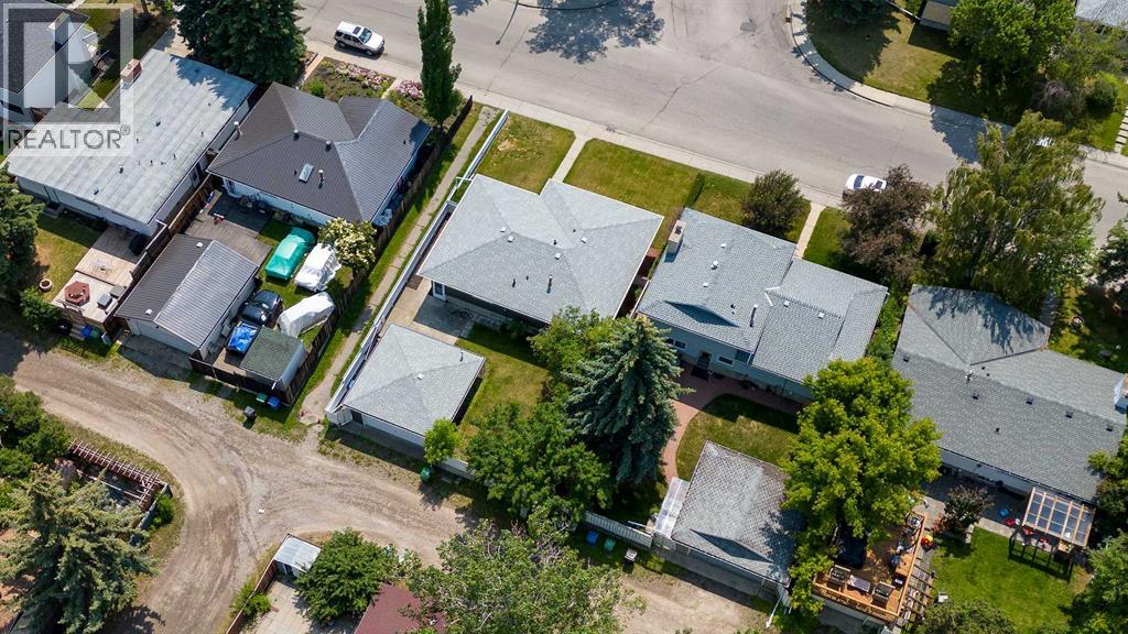 1004 Cantabrian Drive Sw, Calgary, Alberta  T2W 1L7 - Photo 34 - A2261935