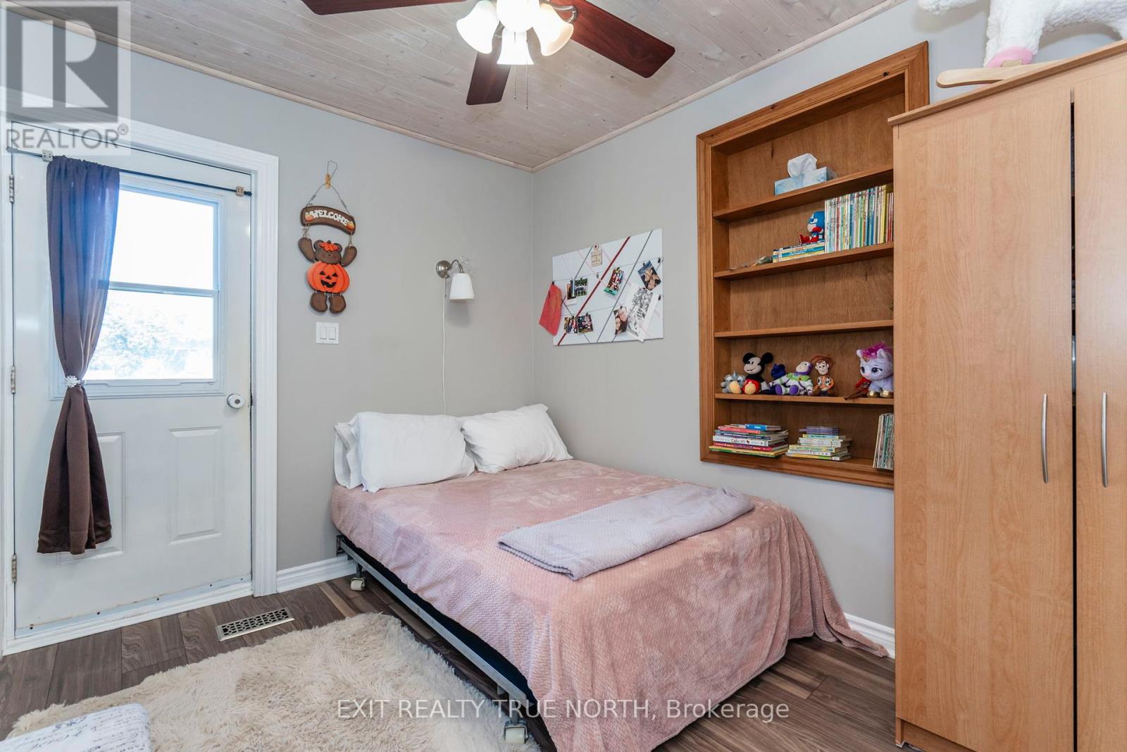 8254 93 Highway, Tiny, Ontario  L0K 2E0 - Photo 11 - S12443825
