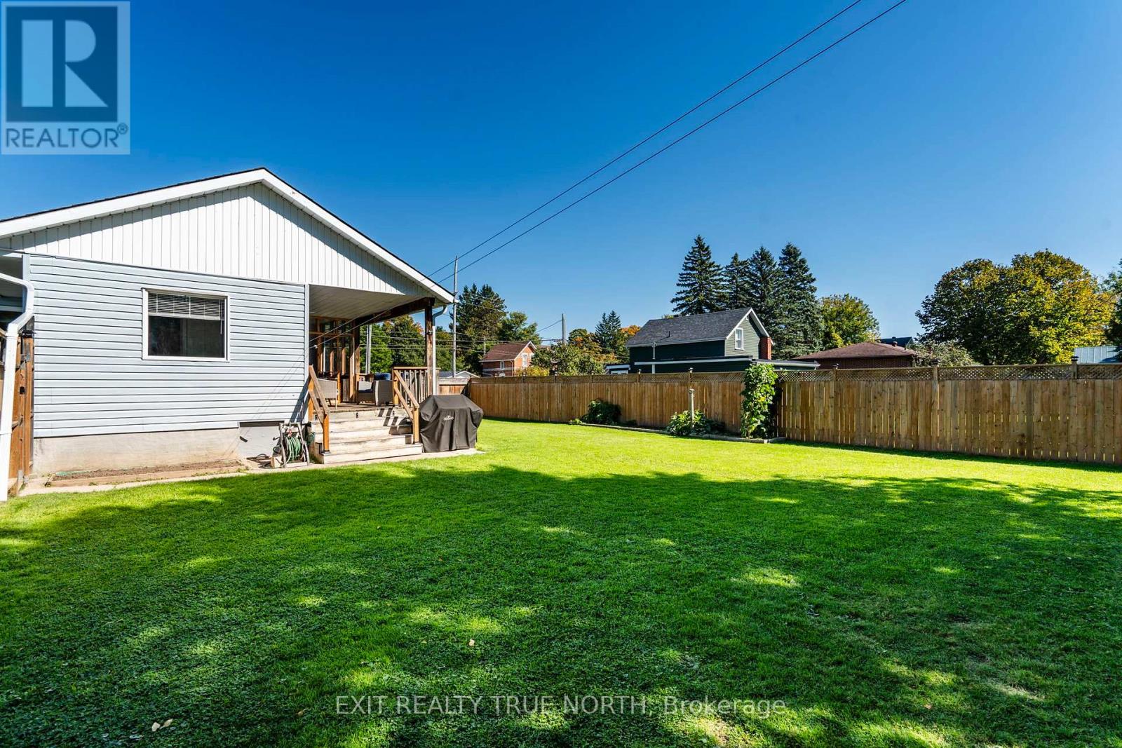 8254 93 Highway, Tiny, Ontario  L0K 2E0 - Photo 17 - S12443825