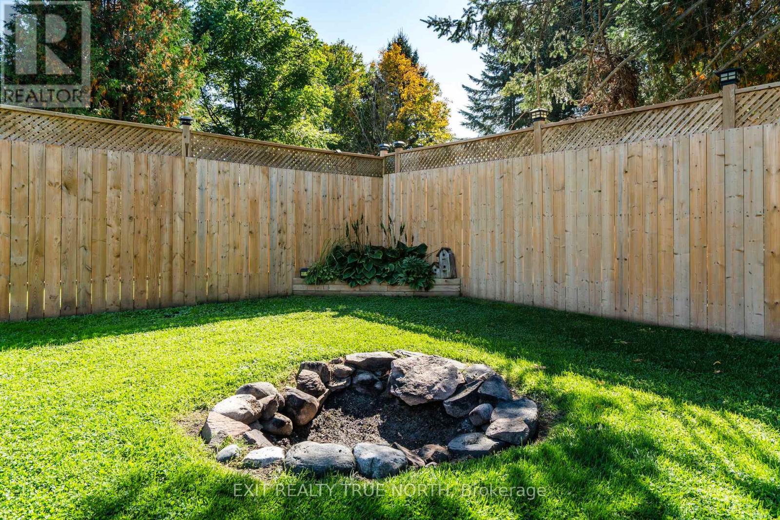 8254 93 Highway, Tiny, Ontario  L0K 2E0 - Photo 18 - S12443825