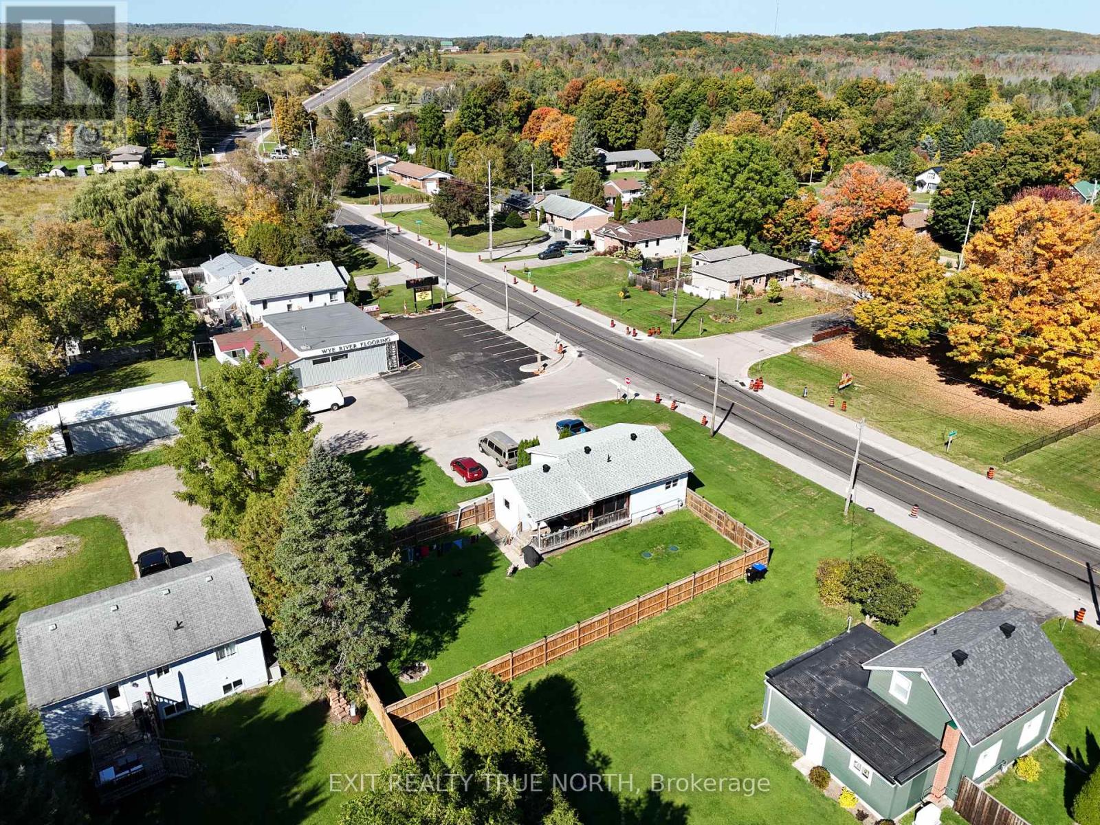 8254 93 Highway, Tiny, Ontario  L0K 2E0 - Photo 24 - S12443825