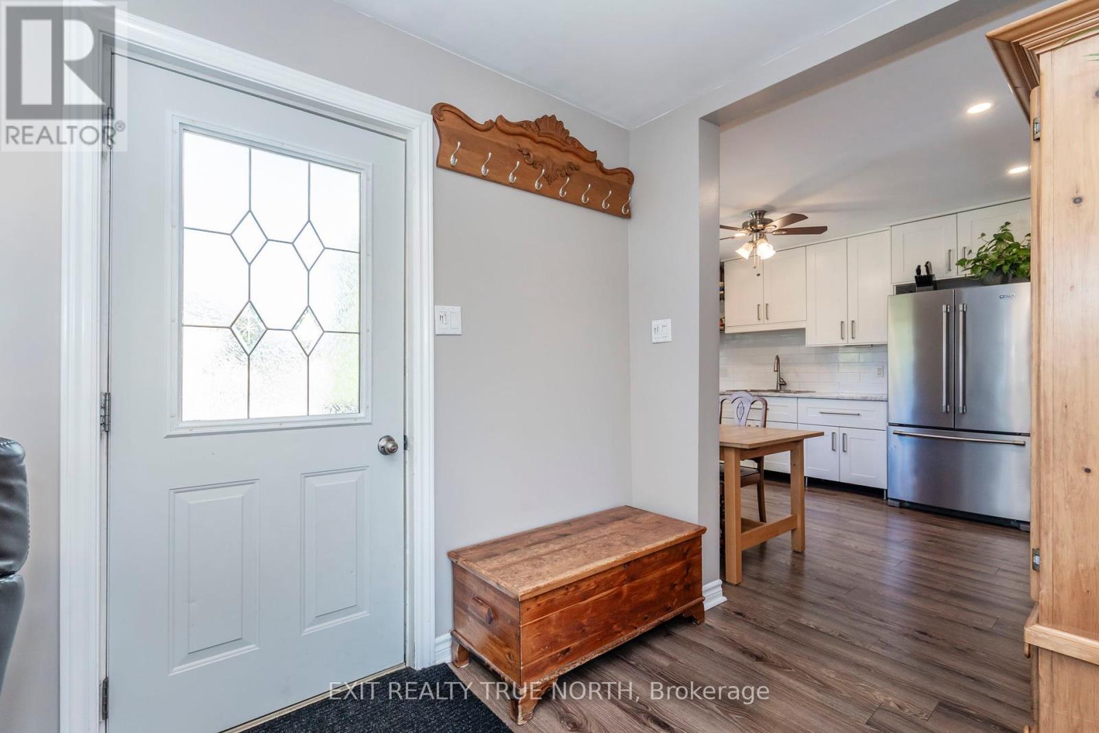 8254 93 Highway, Tiny, Ontario  L0K 2E0 - Photo 4 - S12443825