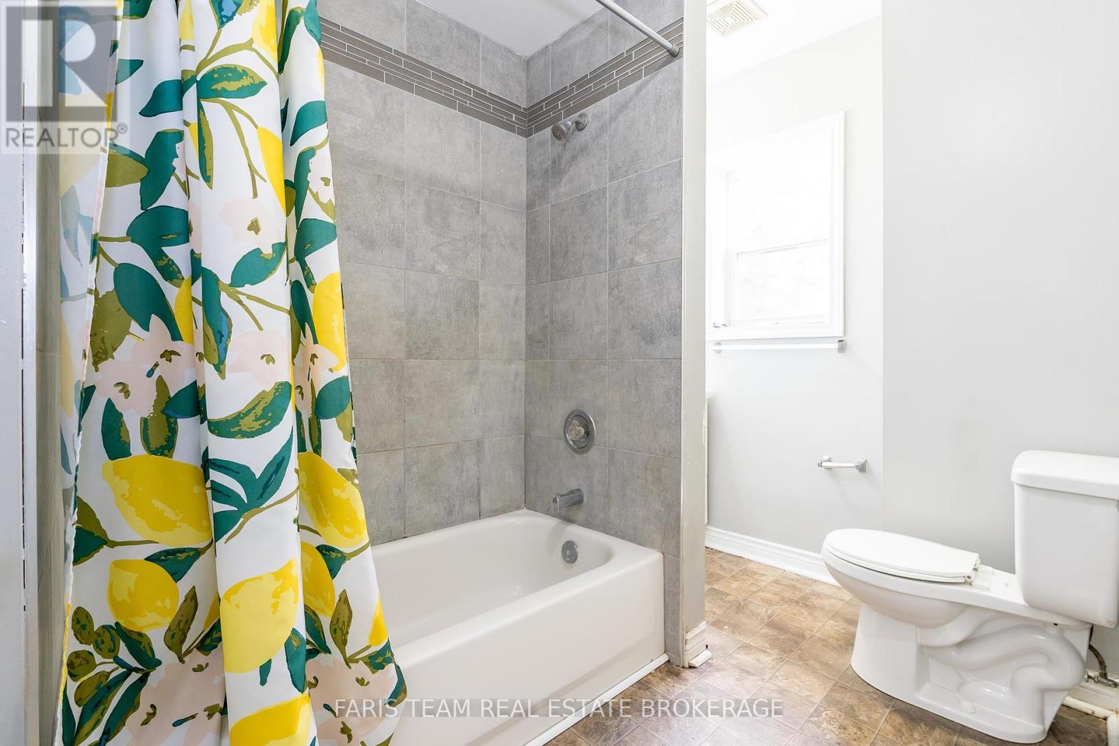 405 Bay Street, Midland, Ontario  L4R 1K7 - Photo 19 - S12443828