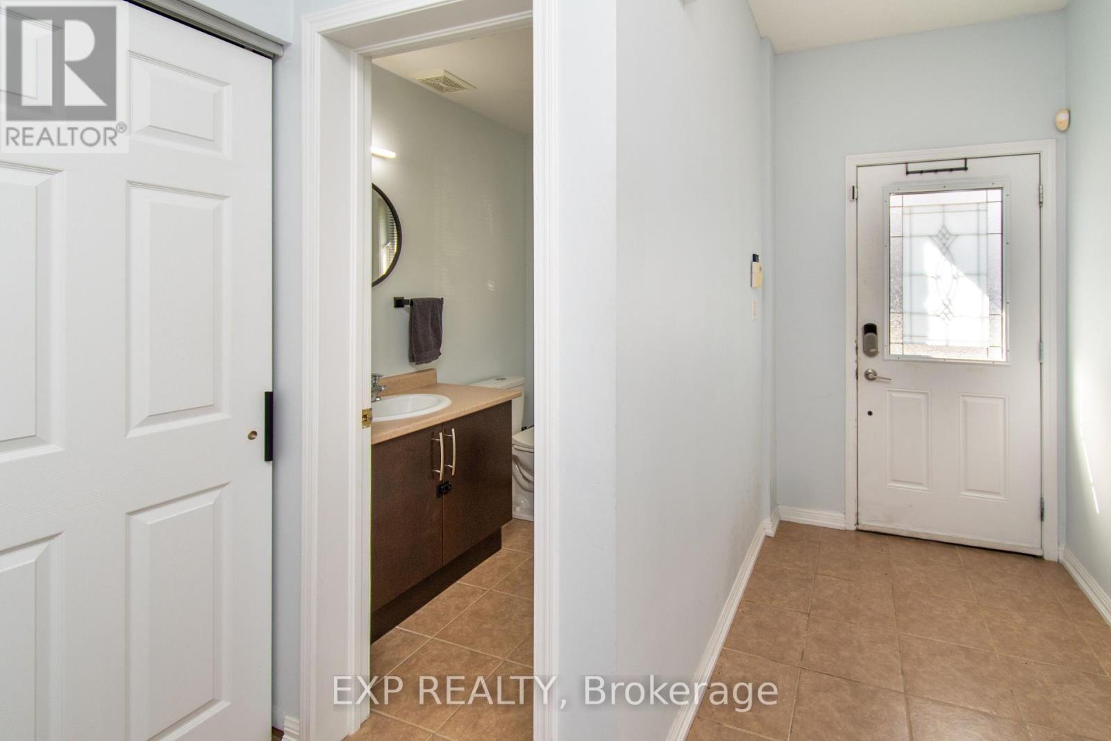 64 - 175 Stanley Street, Barrie, Ontario  L4M 0G2 - Photo 8 - S12443894