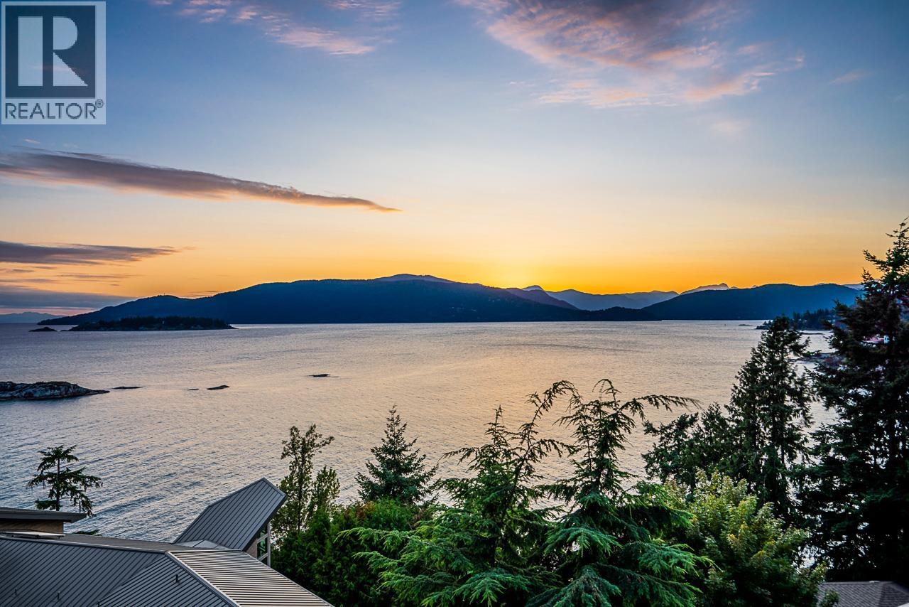 5134 PITCAIRN PLACE, West Vancouver, British Columbia