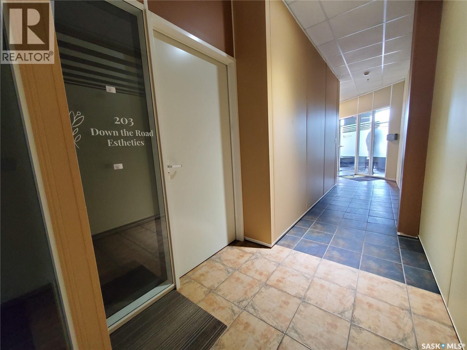 203 245 Central AVENUE N, Swift Current, Saskatchewan