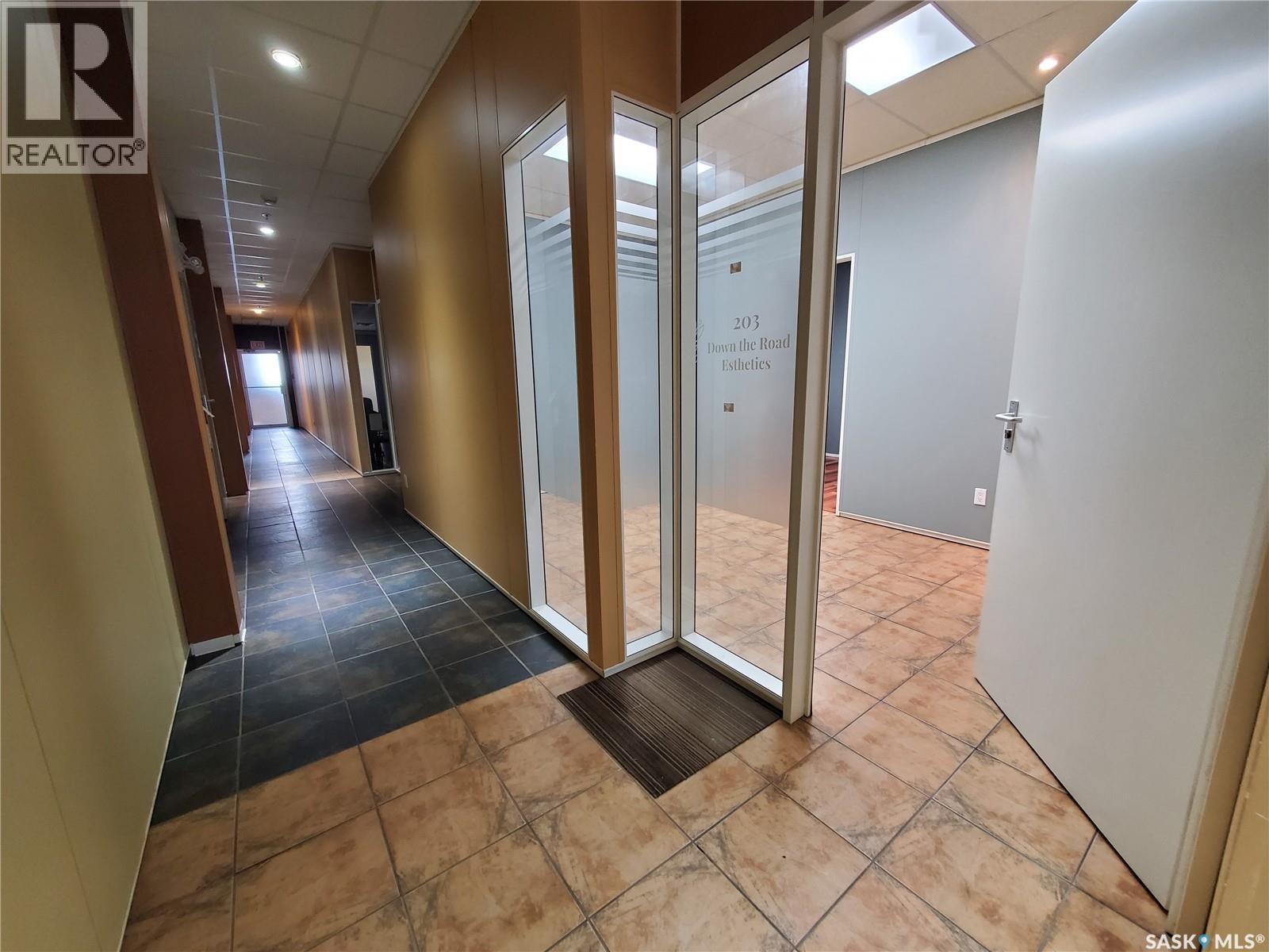 203 245 Central Avenue N, Swift Current, Saskatchewan  S9H 0L3 - Photo 5 - SK020068